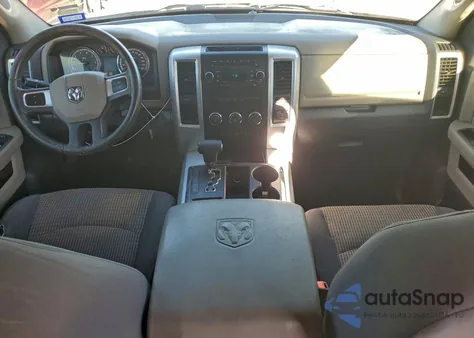 2010 Dodge Ram 1500 z USA, uszkodzony, nr VIN 1D7RB1CT1AS121676